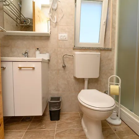 Forever בית הארחה 3*