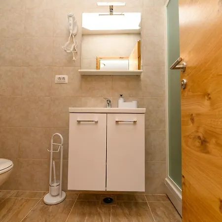 בית הארחה Forever 3*