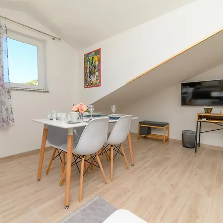 Forever Guest house Miholascica