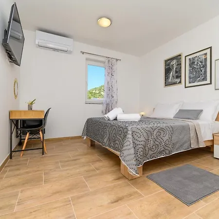 Guest house Forever 3*