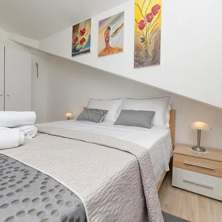 Forever 3* Miholascica